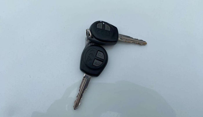 2021 Maruti Swift VXI, Petrol, Manual, 53,389 km, Key Close Up