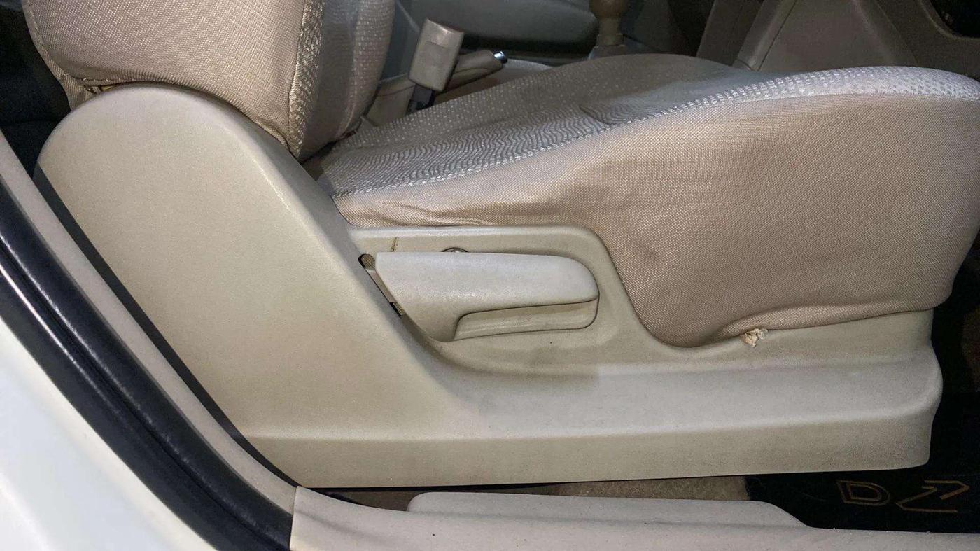 2014 Maruti Swift Dzire VXI, Petrol, Manual, 54,955 km, Driver Side Adjustment Panel