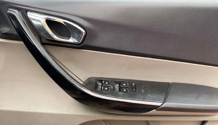 2016 Tata Tiago XZ PETROL, Petrol, Manual, 83,848 km, Driver Side Door Panels Control