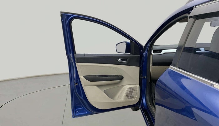 2020 Renault TRIBER RXZ, Petrol, Manual, 57,131 km, LHS Front Door