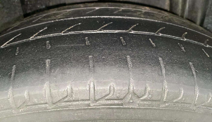 2020 Renault TRIBER RXZ, Petrol, Manual, 57,131 km, Right Rear Tyre Tread