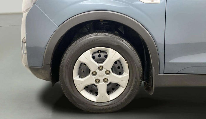 2022 Mahindra XUV300 W6 1.2 PETROL, Petrol, Manual, 15,877 km, Left Front Wheel