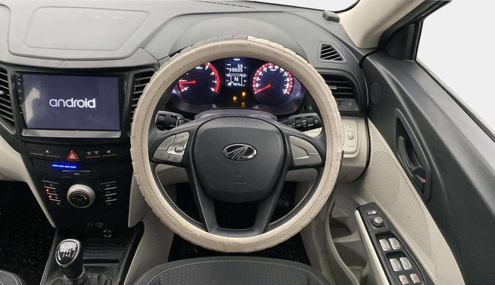2022 Mahindra XUV300 W6 1.2 PETROL, Petrol, Manual, 15,877 km, Steering Wheel Close Up