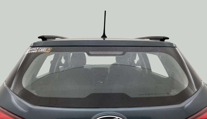 2022 Mahindra XUV300 W6 1.2 PETROL, Petrol, Manual, 15,877 km, Rear Windshield