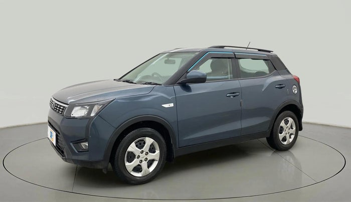2022 Mahindra XUV300 W6 1.2 PETROL, Petrol, Manual, 15,877 km, Left Front Diagonal