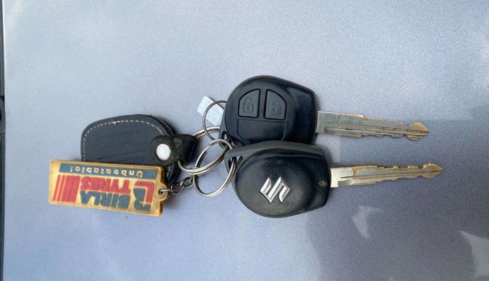 2014 Maruti Wagon R 1.0 VXI, Petrol, Manual, 68,740 km, Key Close Up