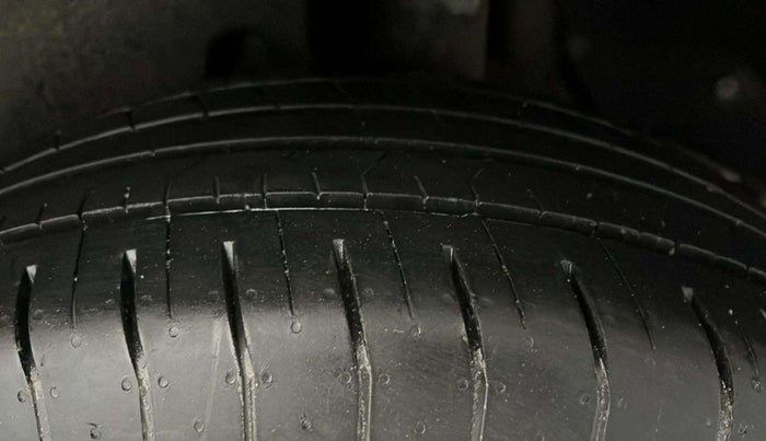 2021 Hyundai Creta EX 1.5 PETROL, Petrol, Manual, 79,906 km, Left Rear Tyre Tread
