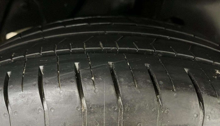 2021 Hyundai Creta EX 1.5 PETROL, Petrol, Manual, 79,906 km, Right Rear Tyre Tread