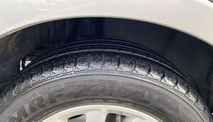 2015 Maruti Swift Dzire ZXI, Petrol, Manual, 40,308 km, Right Rear Tyre Tread