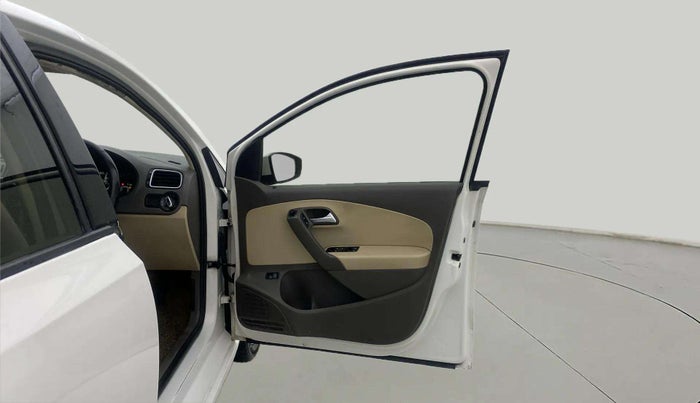 2017 Volkswagen Vento HIGHLINE PLUS 1.5 AT 16 ALLOY, Diesel, Automatic, 1,43,113 km, RHS Front Door