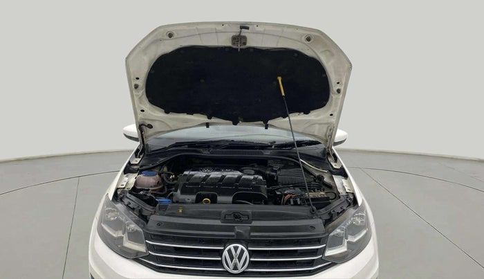 2017 Volkswagen Vento HIGHLINE PLUS 1.5 AT 16 ALLOY, Diesel, Automatic, 1,43,113 km, Open Bonet