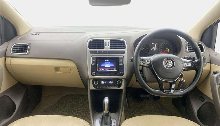 2017 Volkswagen Vento HIGHLINE PLUS 1.5 AT 16 ALLOY, Diesel, Automatic, 1,43,113 km, Dashboard