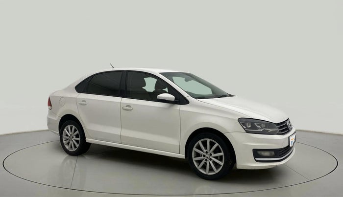 2017 Volkswagen Vento HIGHLINE PLUS 1.5 AT 16 ALLOY, Diesel, Automatic, 1,43,113 km, Right Front Diagonal