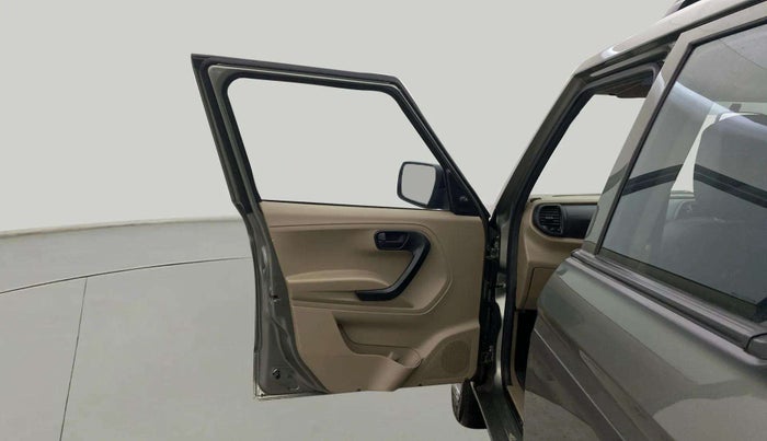 2021 Mahindra BOLERO NEO N 4, Diesel, Manual, 26,337 km, LHS Front Door
