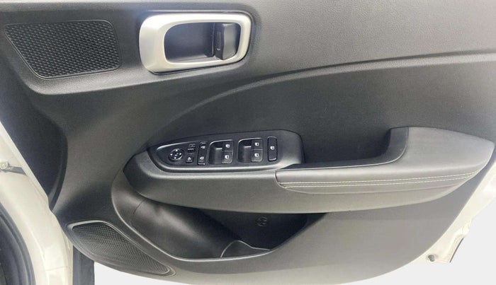 2021 Hyundai VENUE SX 1.0 (O) TURBO IMT, Petrol, Manual, 7,313 km, Driver Side Door Panels Control