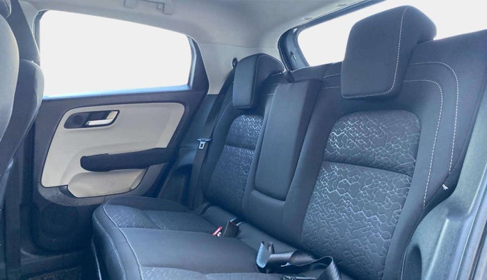 2022 Tata ALTROZ XZ PETROL, Petrol, Manual, 21,117 km, Right Side Rear Door Cabin