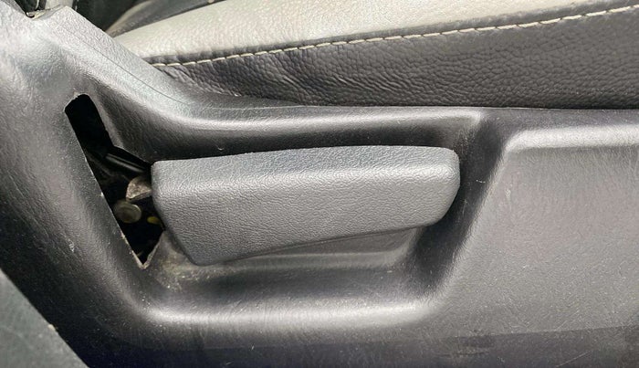 2019 Maruti Alto LXI, Petrol, Manual, 29,558 km, Driver Side Adjustment Panel
