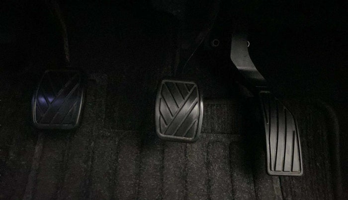 2021 Maruti S Cross ZETA 1.5, Petrol, Manual, 30,603 km, Pedals