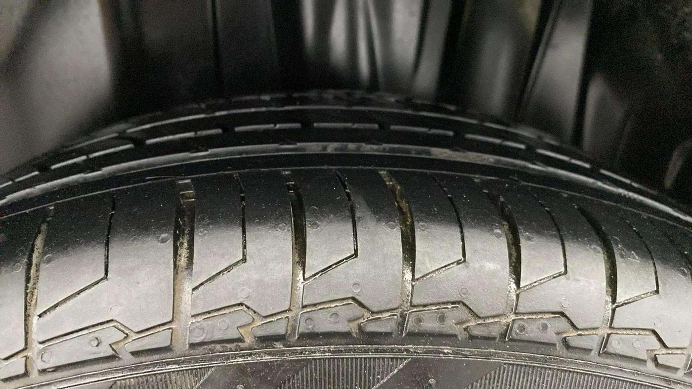 2021 Maruti S Cross ZETA 1.5, Petrol, Manual, 30,603 km, Left Rear Tyre Tread