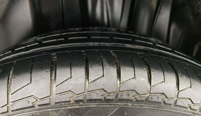 2021 Maruti S Cross ZETA 1.5, Petrol, Manual, 30,603 km, Left Rear Tyre Tread