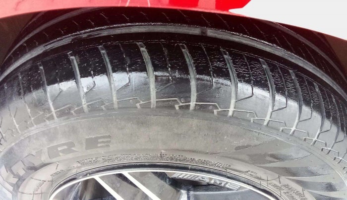 2020 Maruti Swift VXI AMT, Petrol, Automatic, 31,292 km, Left Front Tyre Tread