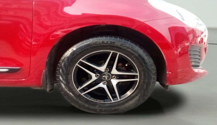 2020 Maruti Swift VXI AMT, Petrol, Automatic, 31,292 km, Right Front Wheel