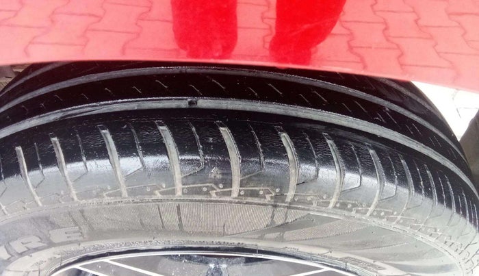 2020 Maruti Swift VXI AMT, Petrol, Automatic, 31,292 km, Left Rear Tyre Tread