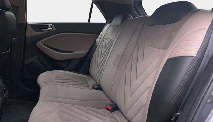 2019 Hyundai Elite i20 MAGNA PLUS 1.2, Petrol, Manual, 1,01,583 km, Right Side Rear Door Cabin