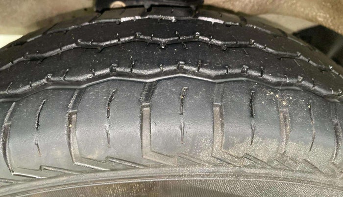 2023 Maruti Eeco 7 STR STD 1.2, Petrol, Manual, 13,998 km, Left Front Tyre Tread