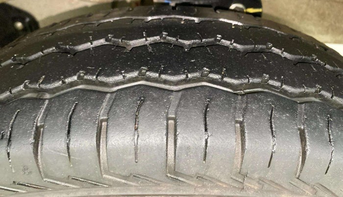 2023 Maruti Eeco 7 STR STD 1.2, Petrol, Manual, 13,998 km, Right Front Tyre Tread