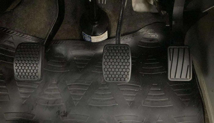 2023 Maruti Eeco 7 STR STD 1.2, Petrol, Manual, 13,998 km, Pedals