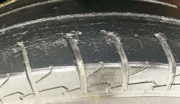 2021 Maruti Dzire VXI, Petrol, Manual, 67,646 km, Left Front Tyre Tread