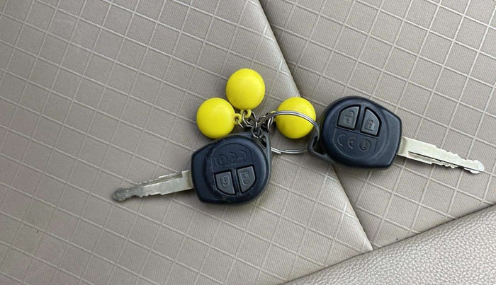 2021 Maruti Dzire VXI, Petrol, Manual, 67,646 km, Key Close Up
