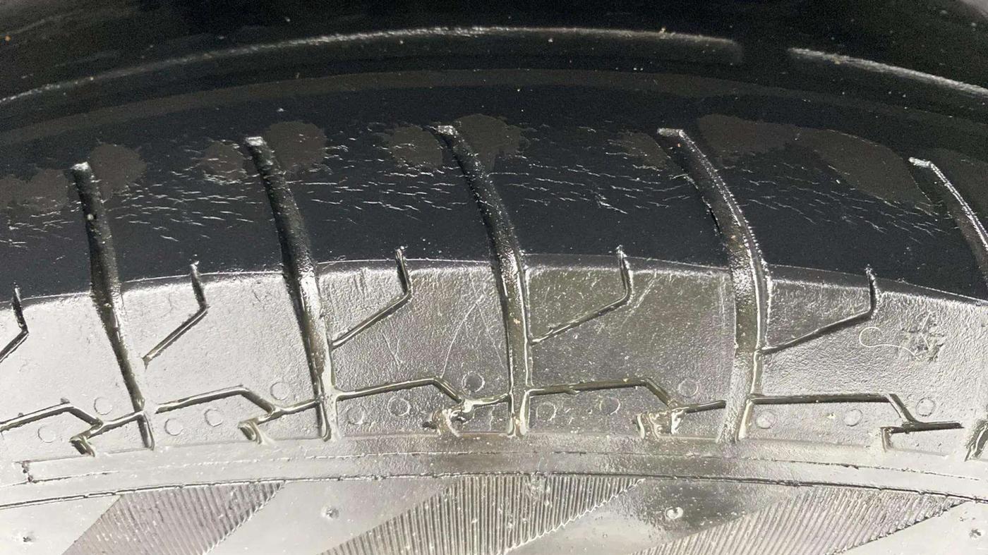 2021 Maruti Dzire VXI, Petrol, Manual, 67,646 km, Right Rear Tyre Tread