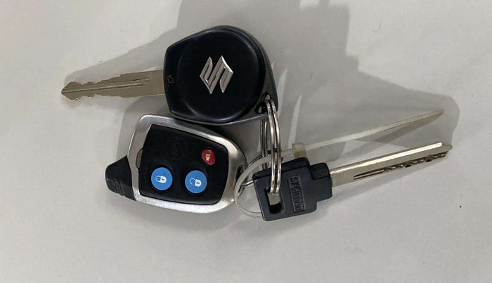 2013 Maruti Swift Dzire VXI, Petrol, Manual, 89,036 km, Key Close Up