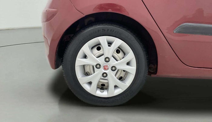 2015 Hyundai i10 MAGNA 1.1, CNG, Manual, 57,714 km, Right Rear Wheel