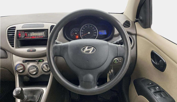 2015 Hyundai i10 MAGNA 1.1, CNG, Manual, 57,714 km, Steering Wheel Close Up