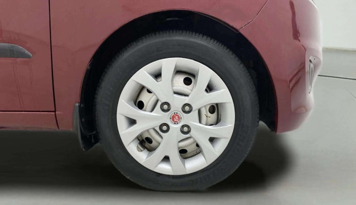 2015 Hyundai i10 MAGNA 1.1, CNG, Manual, 57,714 km, Right Front Wheel