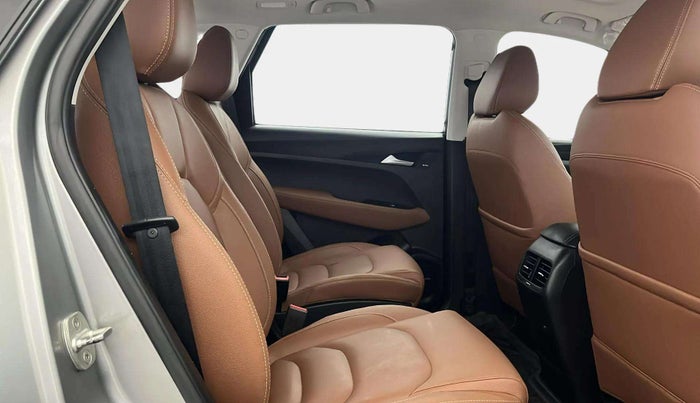 2020 MG HECTOR PLUS SHARP 1.5 PETROL TURBO DCT 6-STR, Petrol, Automatic, 64,444 km, Right Side Rear Door Cabin
