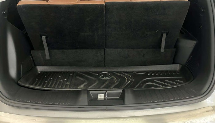 2020 MG HECTOR PLUS SHARP 1.5 PETROL TURBO DCT 6-STR, Petrol, Automatic, 64,444 km, Boot Inside