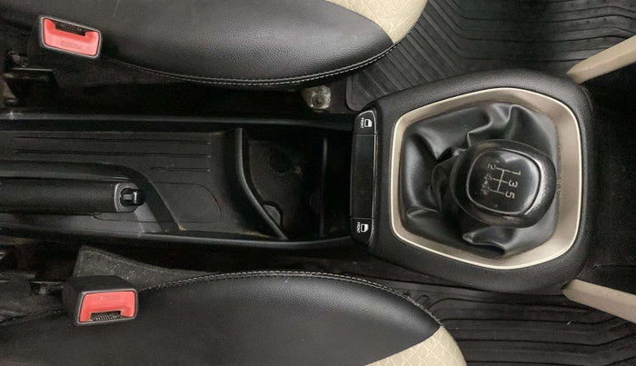 2019 Hyundai NEW SANTRO ERA EXECUTIVE, Petrol, Manual, 39,091 km, Gear Lever