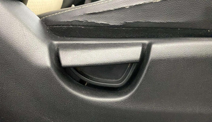 2019 Hyundai NEW SANTRO ERA EXECUTIVE, Petrol, Manual, 39,091 km, Driver Side Adjustment Panel
