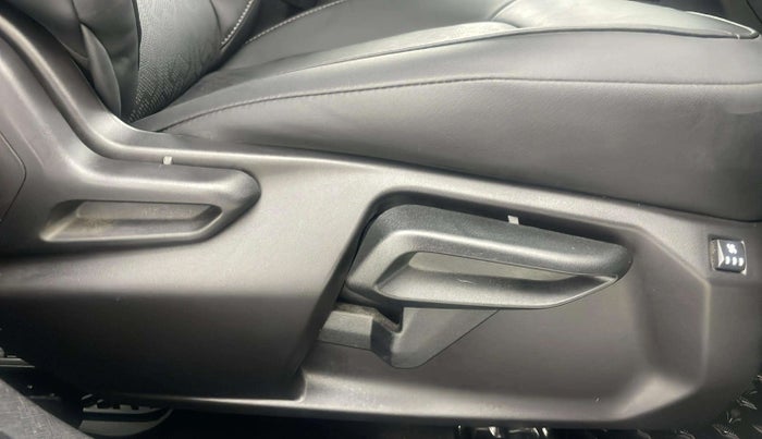 2022 Tata NEXON XZA PLUS (PREMIUM) PETROL DARK EDITION, Petrol, Automatic, 11,174 km, Driver Side Adjustment Panel