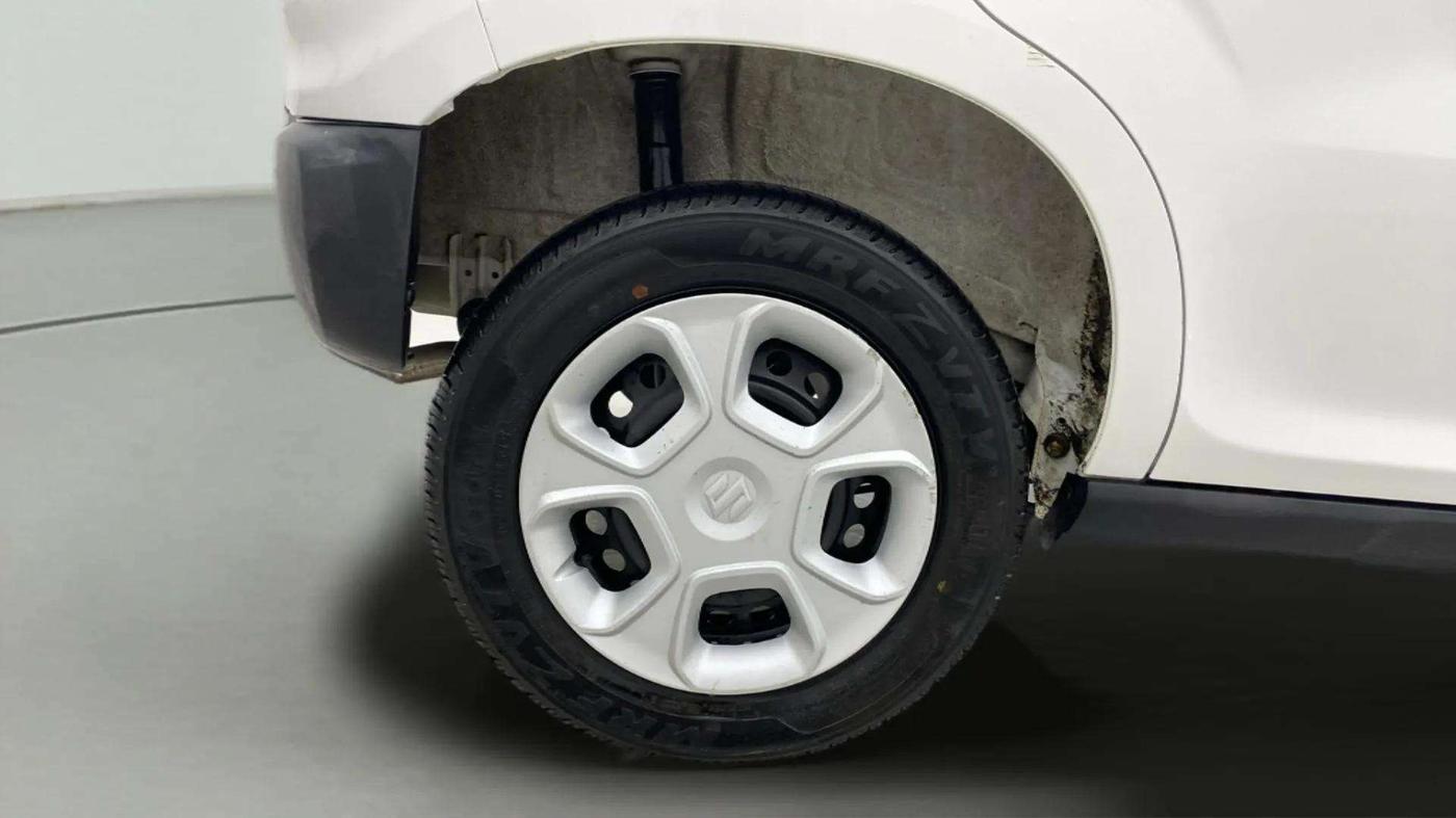 2022 Maruti S PRESSO VXI, Petrol, Manual, 29,701 km, Right Rear Wheel