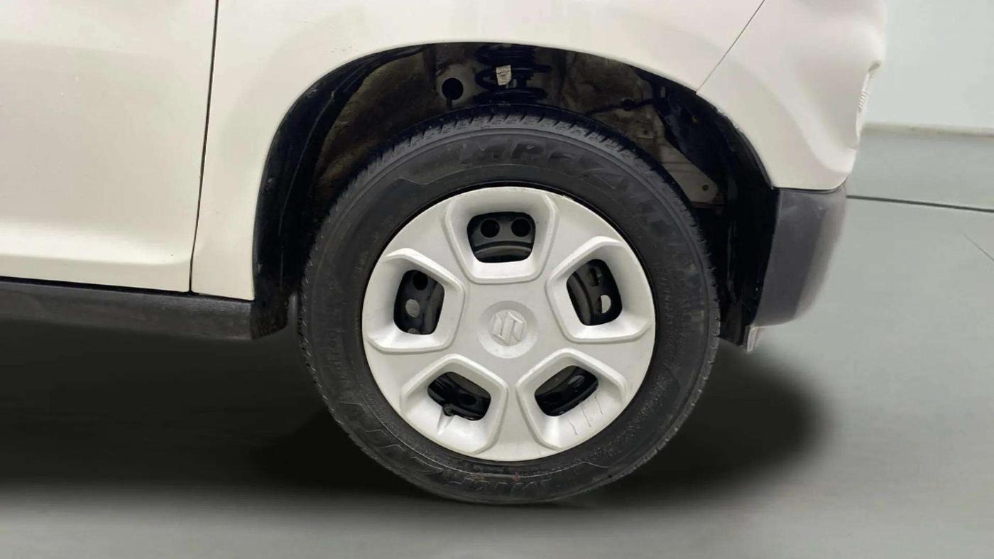 2022 Maruti S PRESSO VXI, Petrol, Manual, 29,701 km, Right Front Wheel
