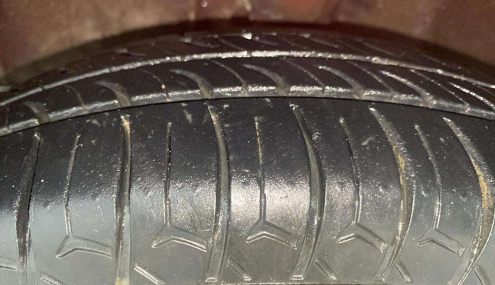 2012 Hyundai i10 SPORTZ 1.2 AT, Petrol, Automatic, 78,878 km, Left Front Tyre Tread