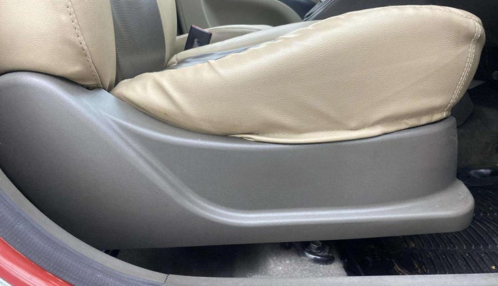 2012 Hyundai i10 SPORTZ 1.2 AT, Petrol, Automatic, 78,878 km, Driver Side Adjustment Panel