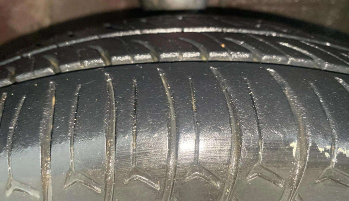 2012 Hyundai i10 SPORTZ 1.2 AT, Petrol, Automatic, 78,878 km, Right Front Tyre Tread