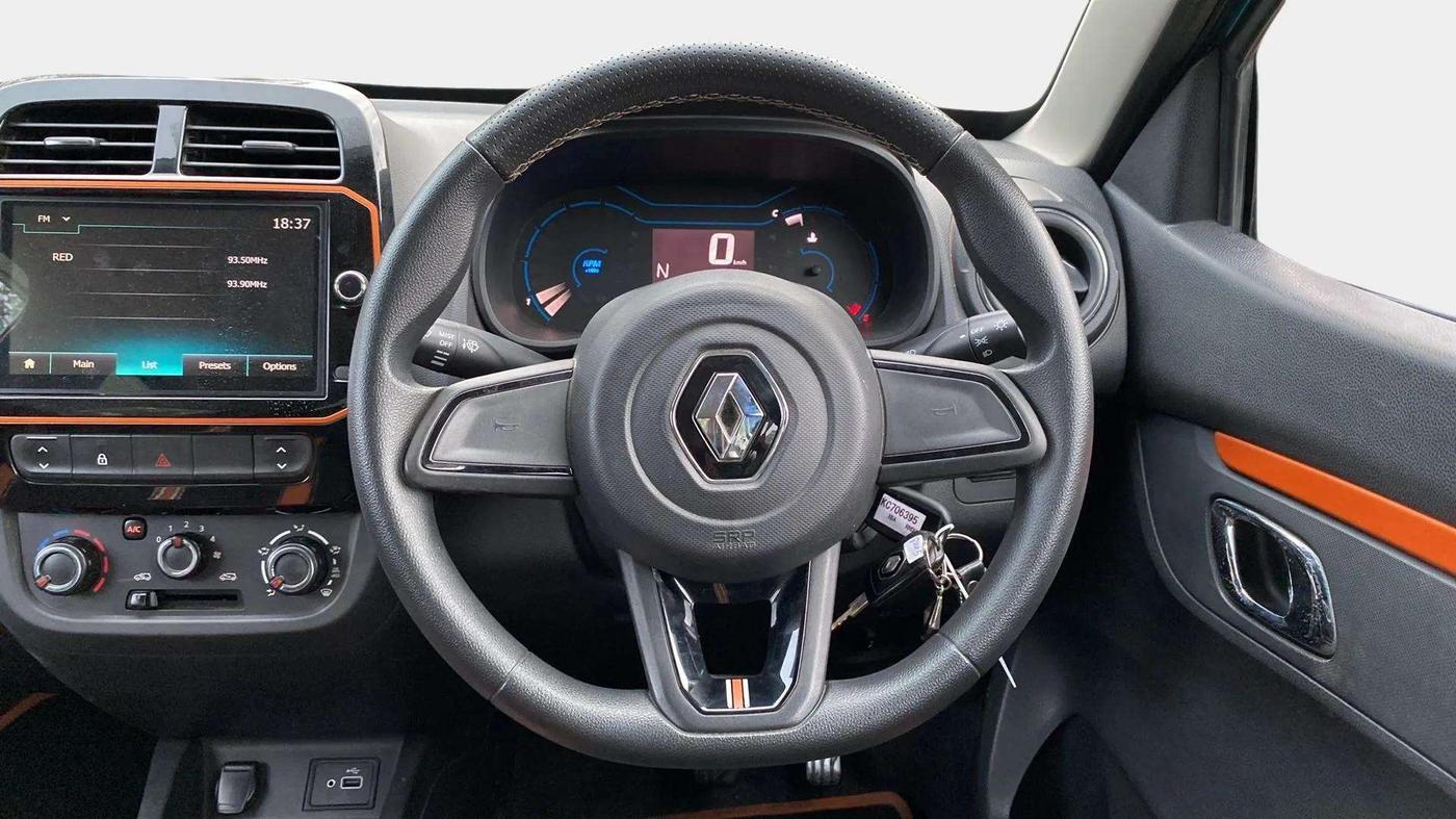 2019 Renault Kwid CLIMBER 1.0 AMT (O), Petrol, Automatic, 15,345 km, Steering Wheel Close Up