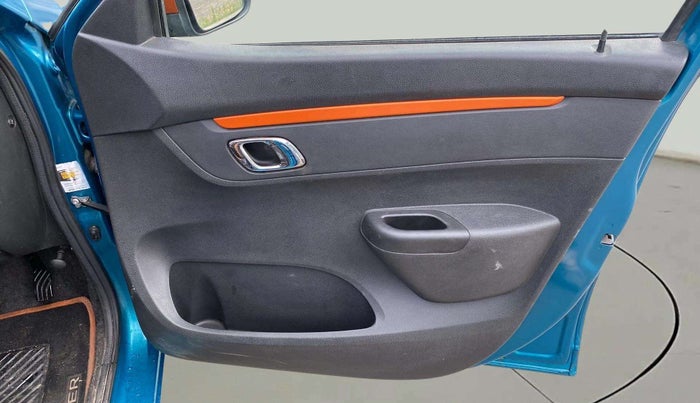 2019 Renault Kwid CLIMBER 1.0 AMT (O), Petrol, Automatic, 15,345 km, Driver Side Door Panels Control